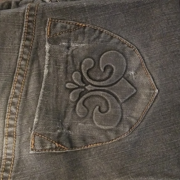 (3 for $50)Dereon Jeans - Picture 1 of 8